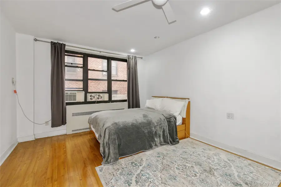 15 Canterbury Road #C10, Great Neck, NY 11021 - Image #3