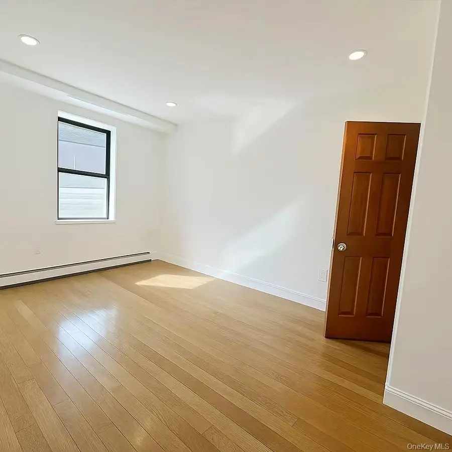 200 Saint Regis Drive, Massapequa Park, NY 11762 - Image #2