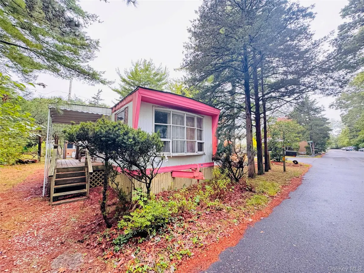 620 Montauk Highway #32, Westhampton Beach, NY 11978 - Image #1