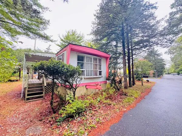 620 Montauk Highway #32, Westhampton Beach, NY 11978