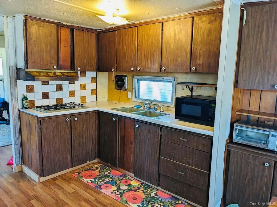 620 Montauk Highway #32, Westhampton Beach, NY 11978 - Image #3