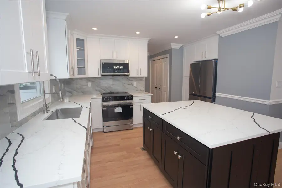 87 S 31st Street, Wyandanch, NY 11798 - Image #3