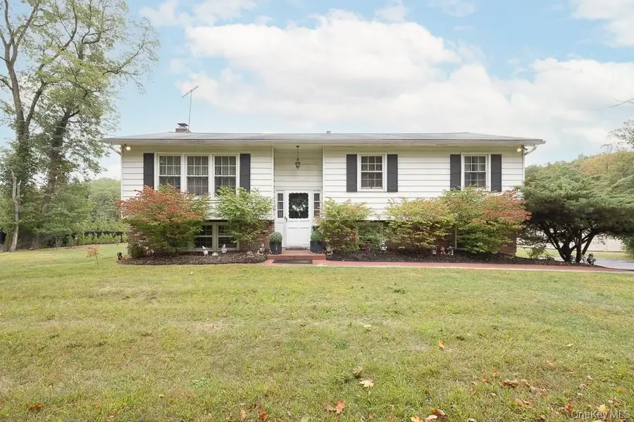 21 Ravenna Drive, Pomona, NY 10970 - Image #2