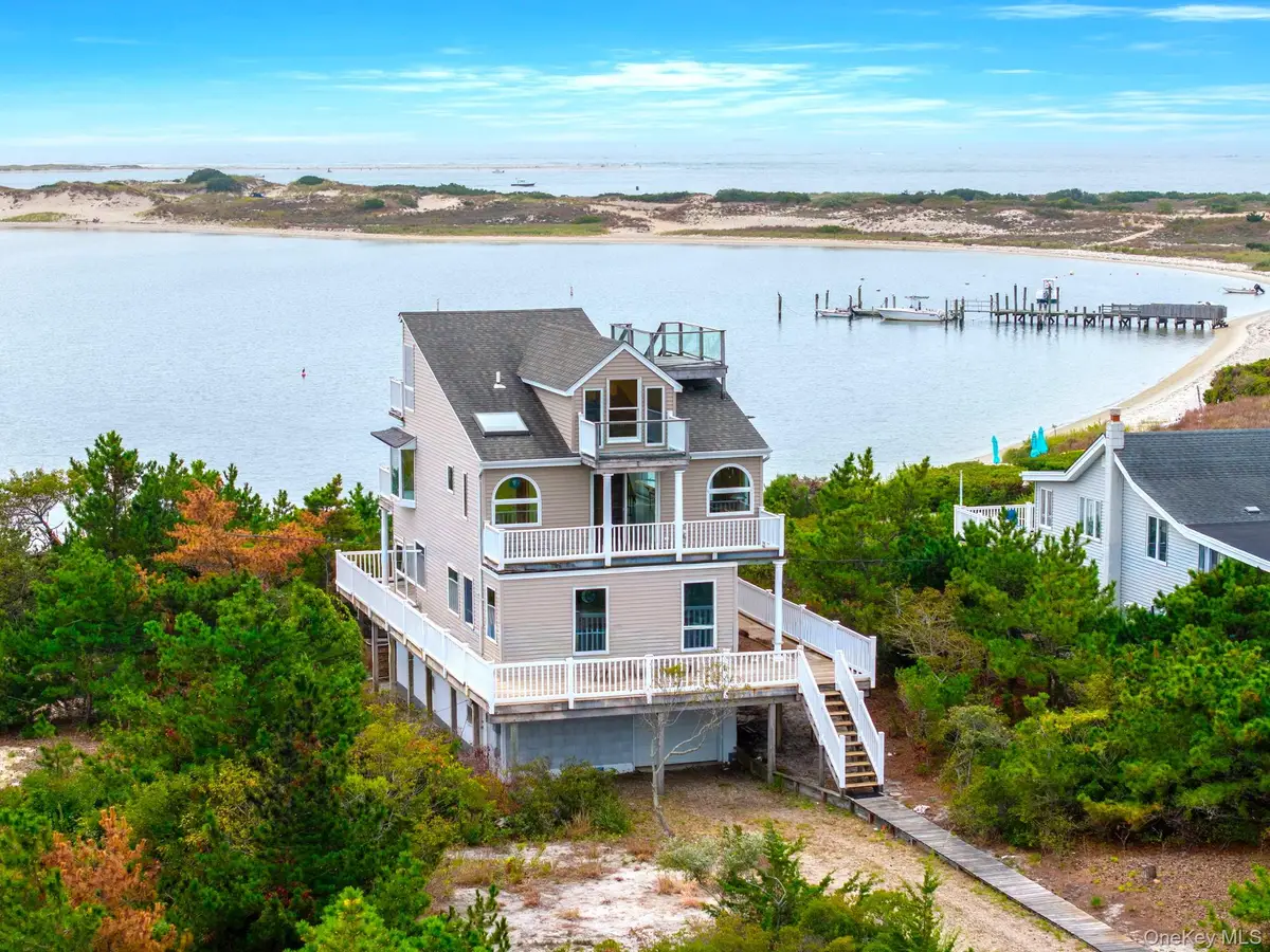 240A Oak Beach Road, Babylon, NY 11702 - Image #1