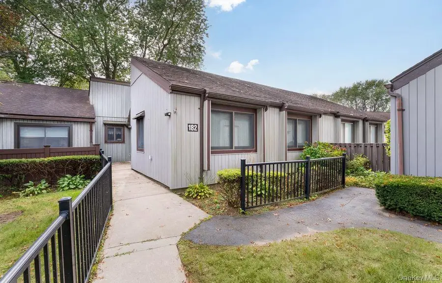 182 Strathmore Gate Drive, Stony Brook, NY 11790 - Image #2