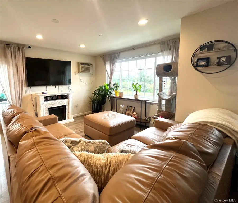 6261 Decosta Avenue, Arverne, NY 11692 - Image #3