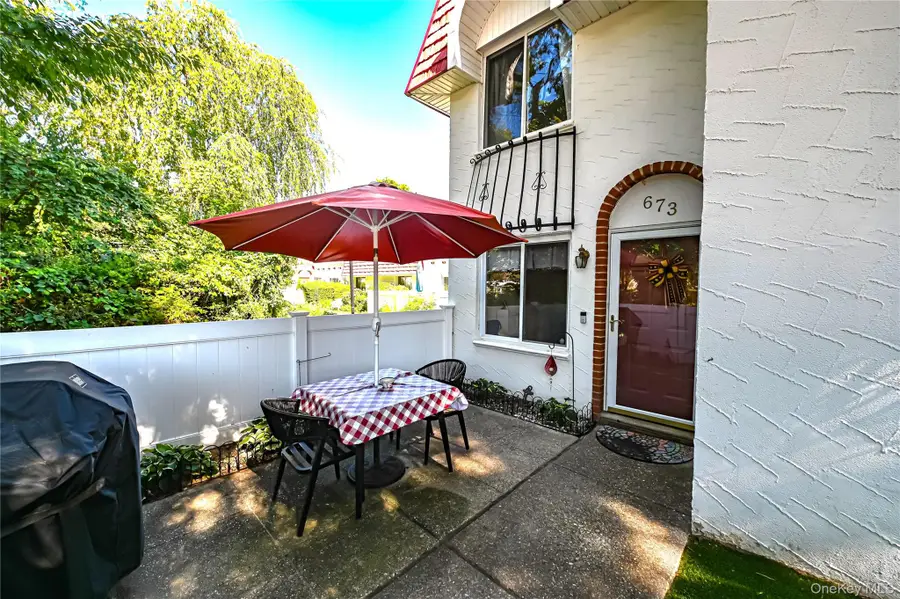 673 Blue Ridge Drive, Medford, NY 11763 - Image #2