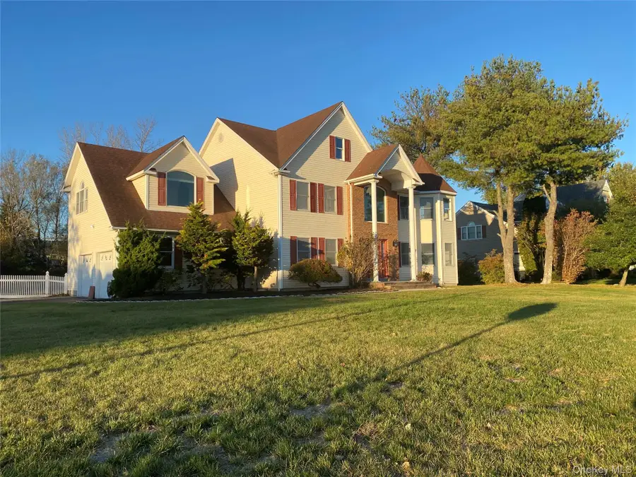 1 Pal Court, Shoreham, NY 11786 - Image #2