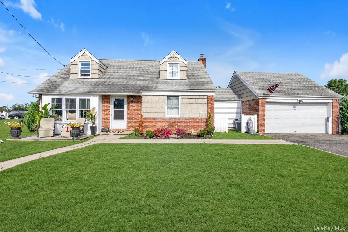 95 Wheeler Avenue, Valley Stream, NY 11580 - Image #1