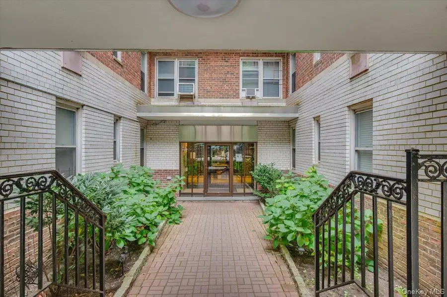 4320 Van Cortlandt Park East #4C, Bronx, NY 10470 - Image #2