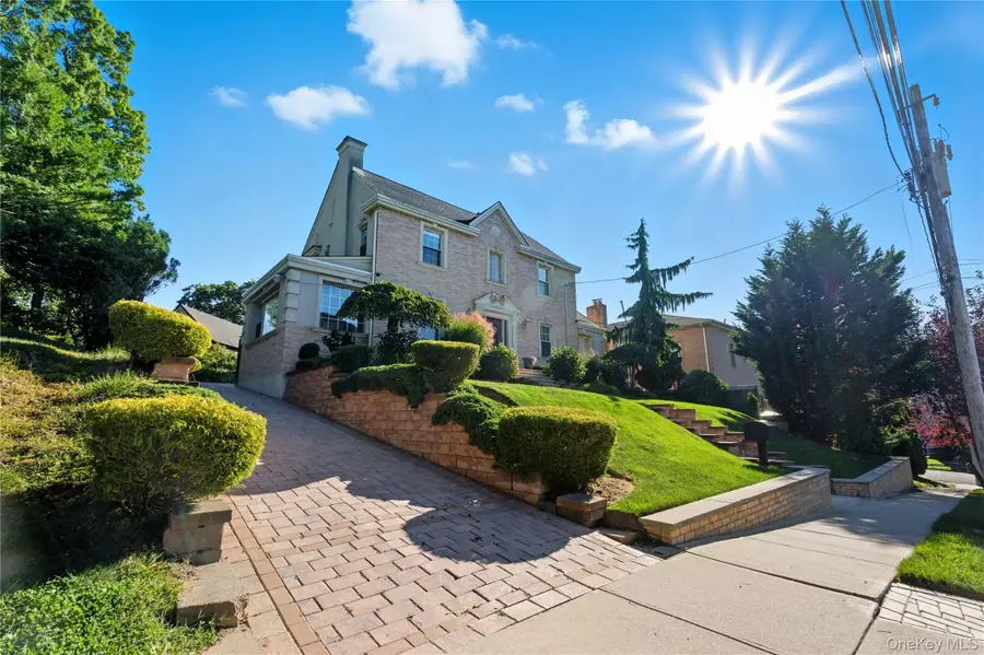 255-10 Iowa Road, Little Neck, NY 11362 - Image #2