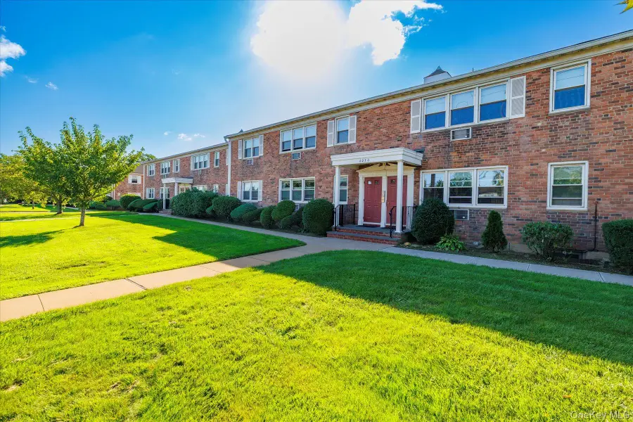 4030 Jerusalem Ave. #1B, Seaford, NY 11783 - Image #2