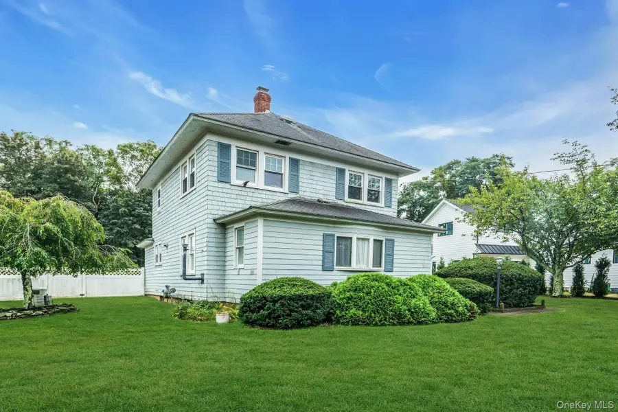 9450 Old Sound Avenue, Mattituck, NY 11952 - Image #3