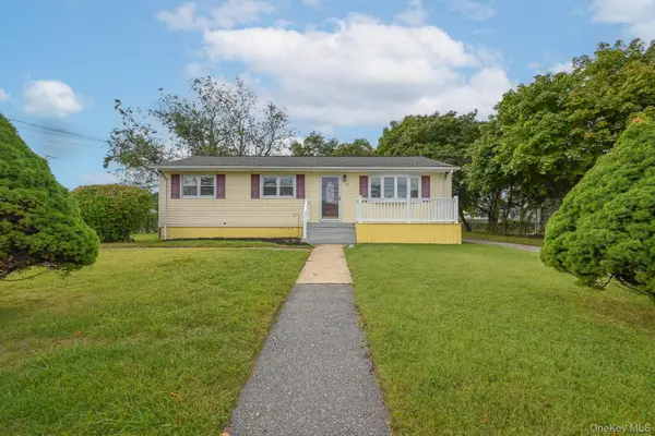 52 Cedar Road, Amityville, NY 11701