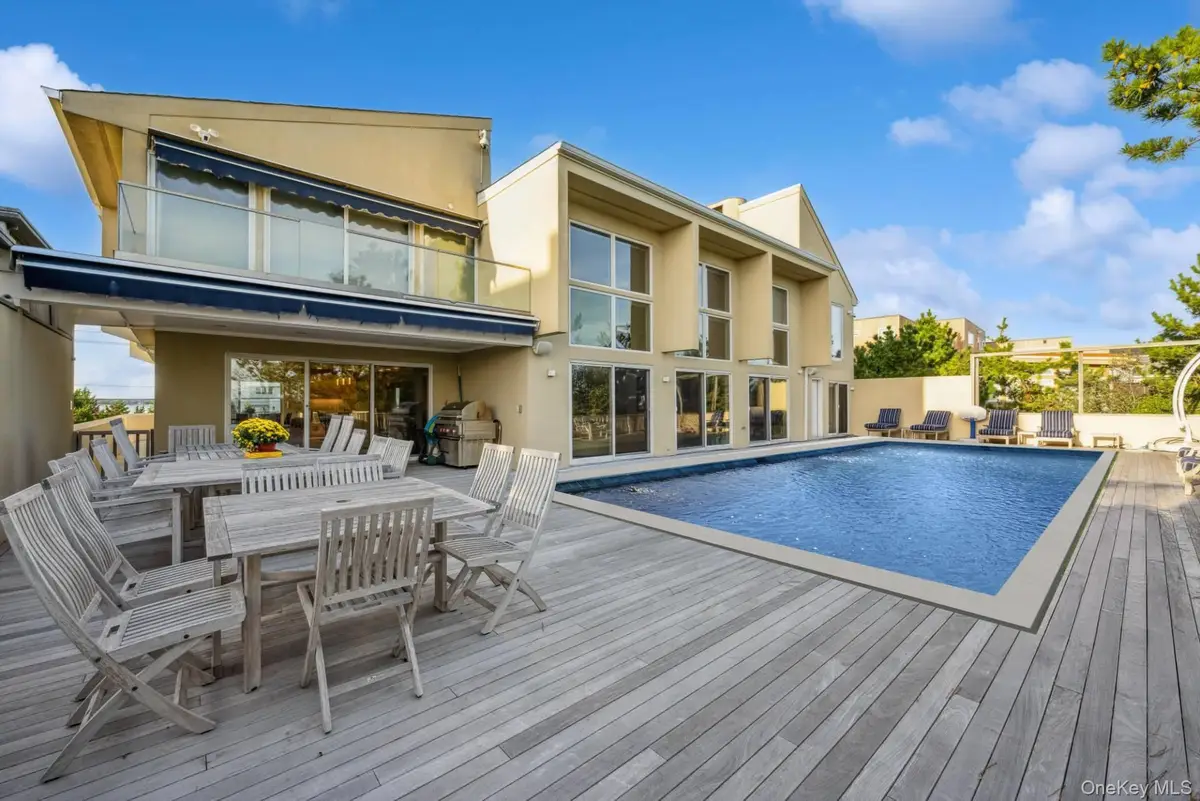 521 Dune Road, Westhampton Beach, NY 11978 - Image #1