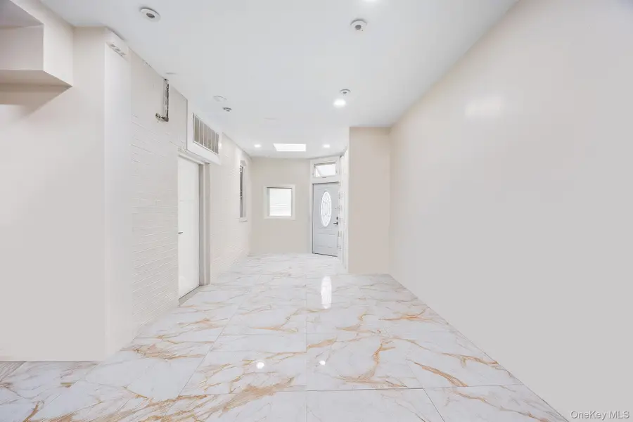 21 Thames Street, Brooklyn, NY 11206 - Image #3