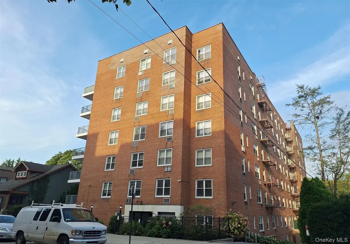 636 N Terrace Avenue #2C, Mount Vernon, NY 10552 - Image #1
