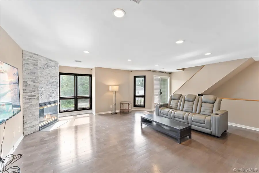 147 I U Willets Road, Albertson, NY 11507 - Image #3