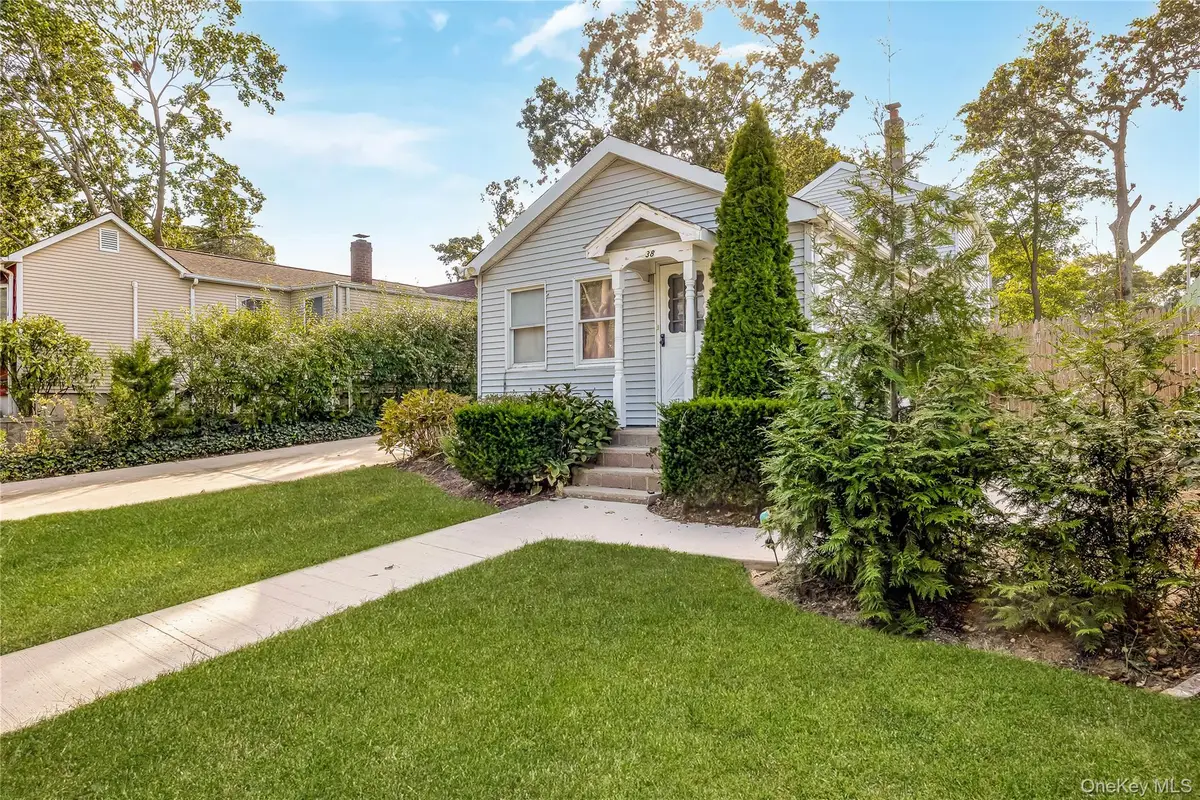 38 Woodmont Place, Farmingville, NY 11738 - Image #1