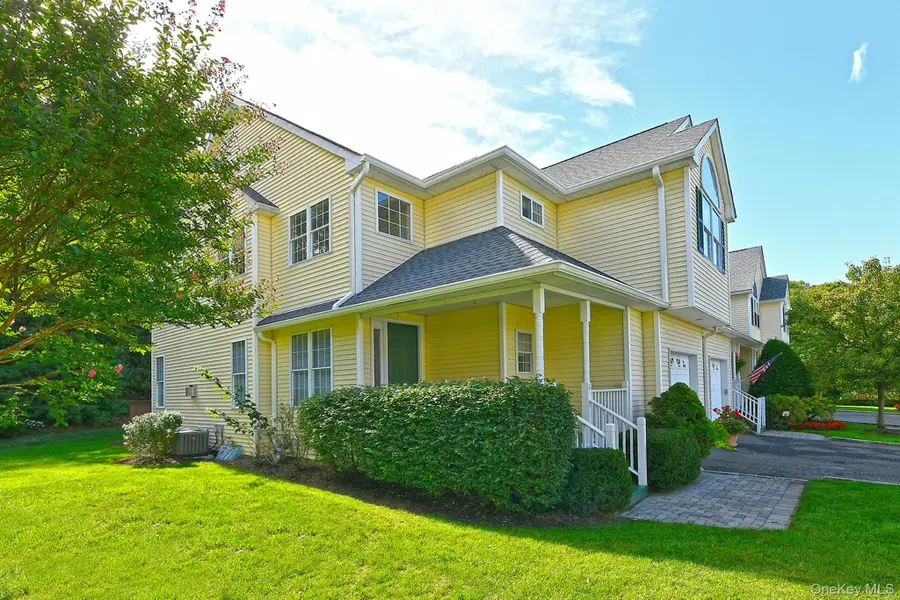 11 Spring Court, Huntington, NY 11743 - Image #3