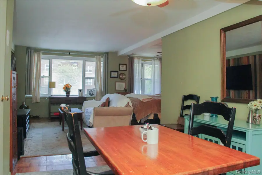 100 Randall Avenue #1E, Freeport, NY 11520 - Image #2