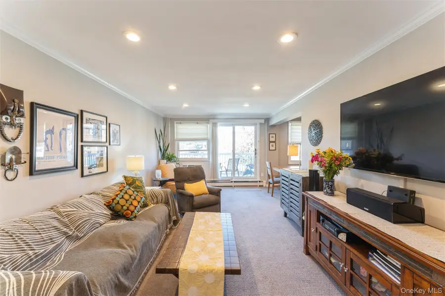 61 Maine Avenue #D14, Rockville Centre, NY 11570 - Image #3