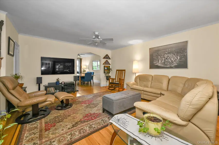 3040 Hobart Street, Woodside, NY 11377 - Image #3