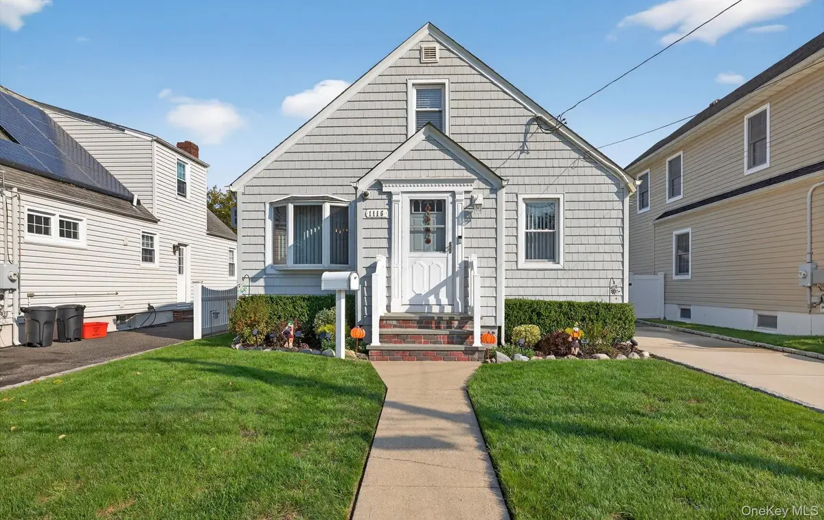 1116 Mosefan Street, Franklin Square, NY 11010 - #1