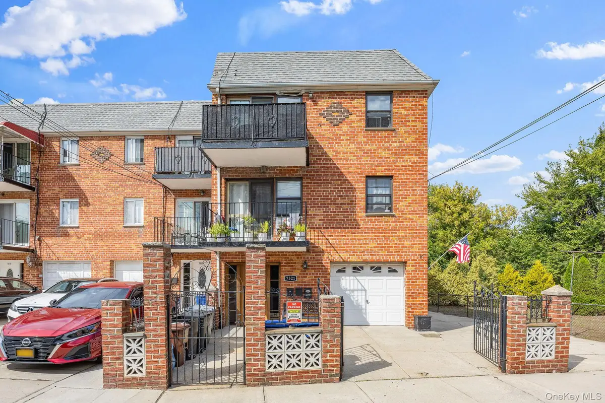7521 Caldwell Avenue, Middle Village, NY 11379 - Image #1