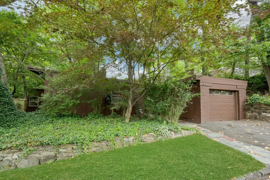 85 aka 87 Lefferts Road, Yonkers, NY 10705 - Image #3