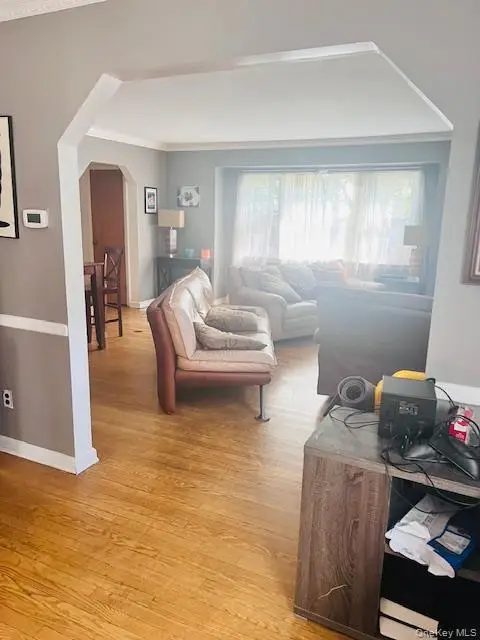 114 Camdike St, Valley Stream, NY 11580 - Image #3