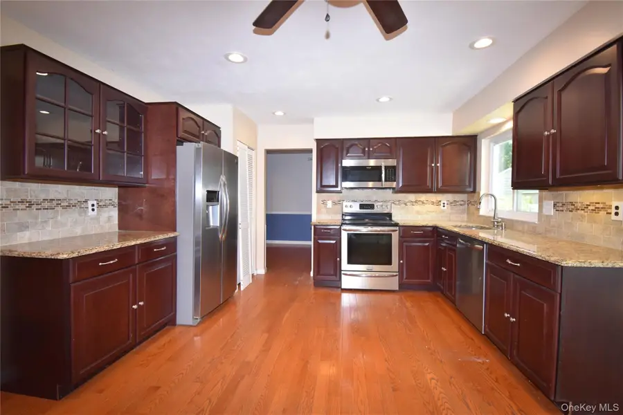 80 Burleigh Drive, Holbrook, NY 11741 - Image #2