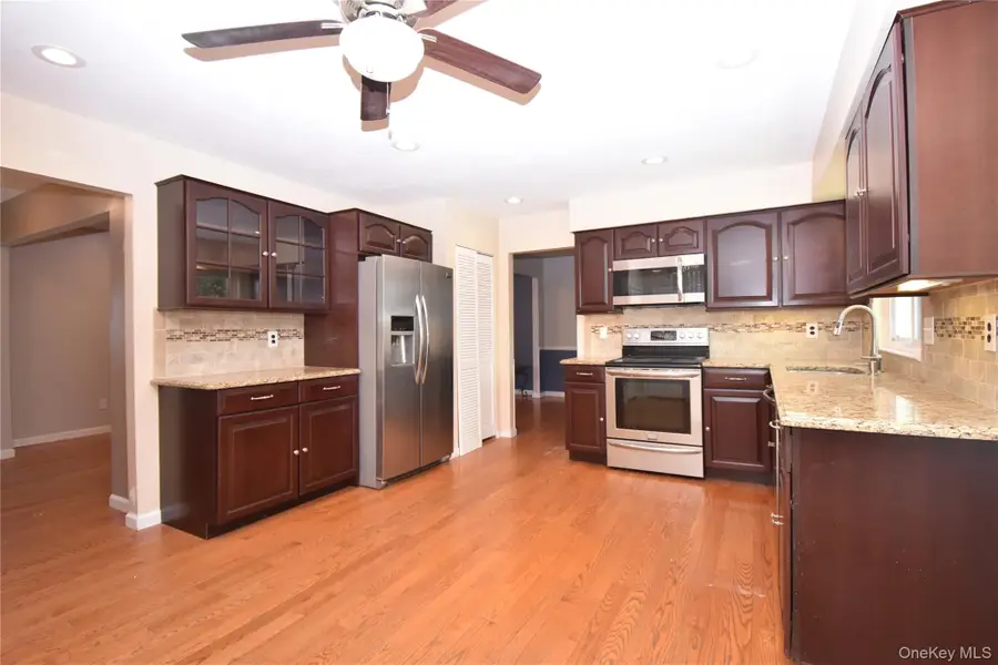 80 Burleigh Drive, Holbrook, NY 11741 - Image #3