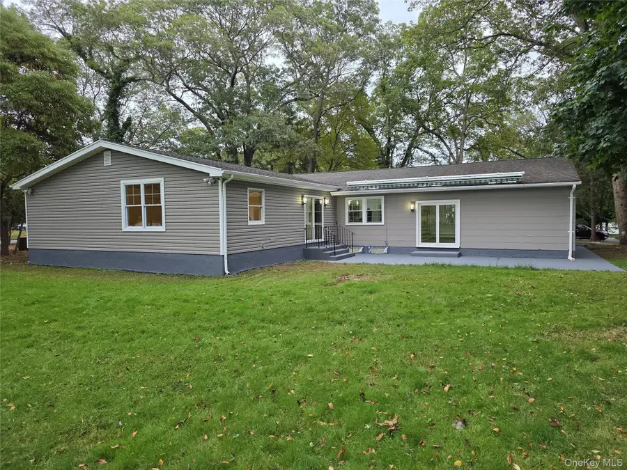 64 Brooksite Drive, Smithtown, NY 11787 - Image #3