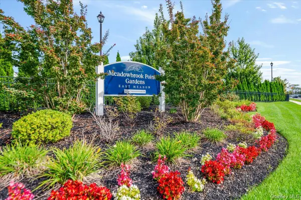 206 White Rose Lane #206, East Meadow, NY 11554