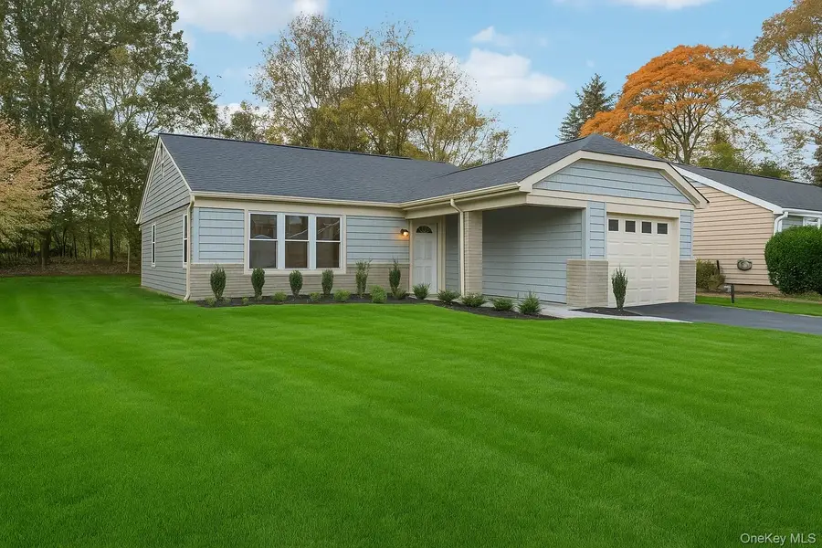 407 Belfast Lane, Ridge, NY 11961 - Image #2