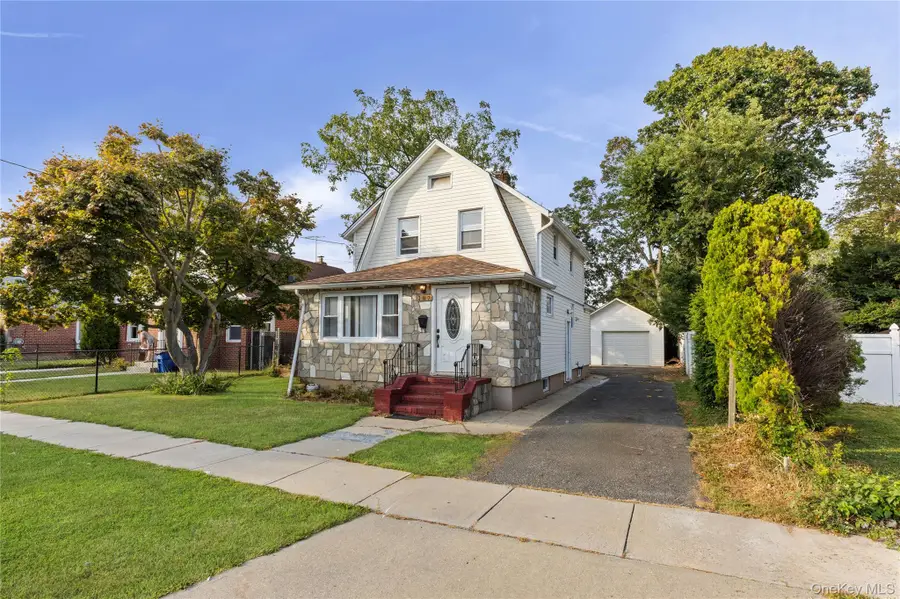 187 Botsford Street, Hempstead, NY 11550 - Image #2