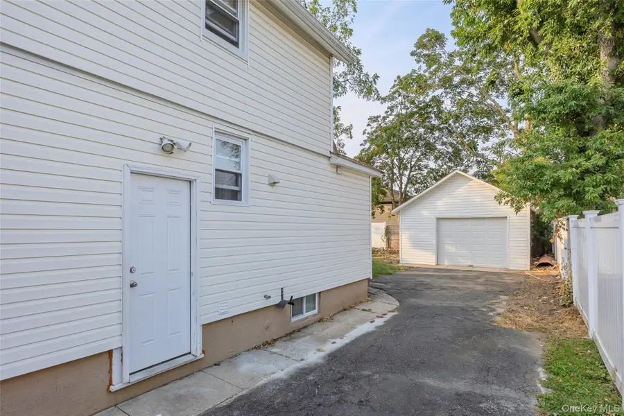 187 Botsford Street, Hempstead, NY 11550 - Image #3