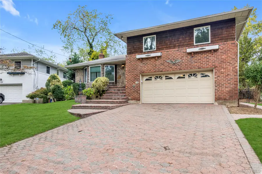 129 Gilmar Lane, Roslyn Heights, NY 11577 - Image #2