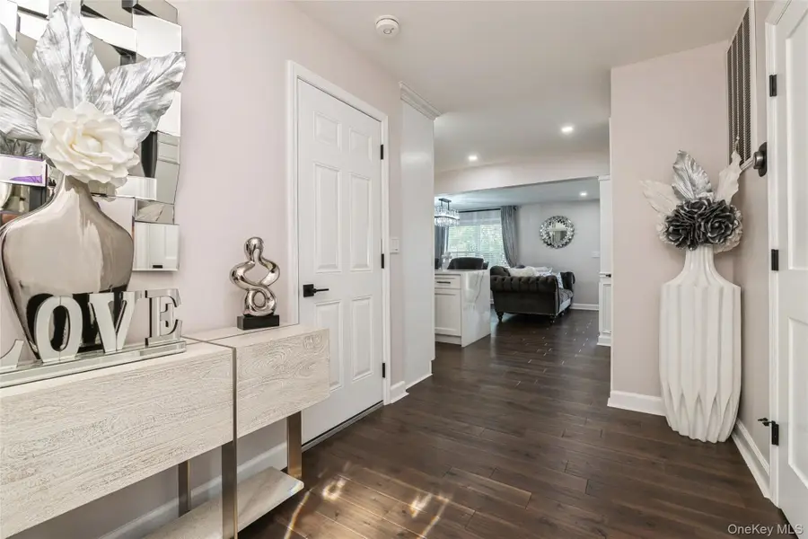 92 Mckinney Street, Central Islip, NY 11722 - Image #3