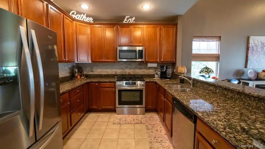 24 Strangford Court, Oceanside, NY 11572 - Image #3