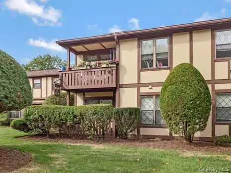 614 Sierra Vista Lane, Valley Cottage, NY 10989 - Image #2