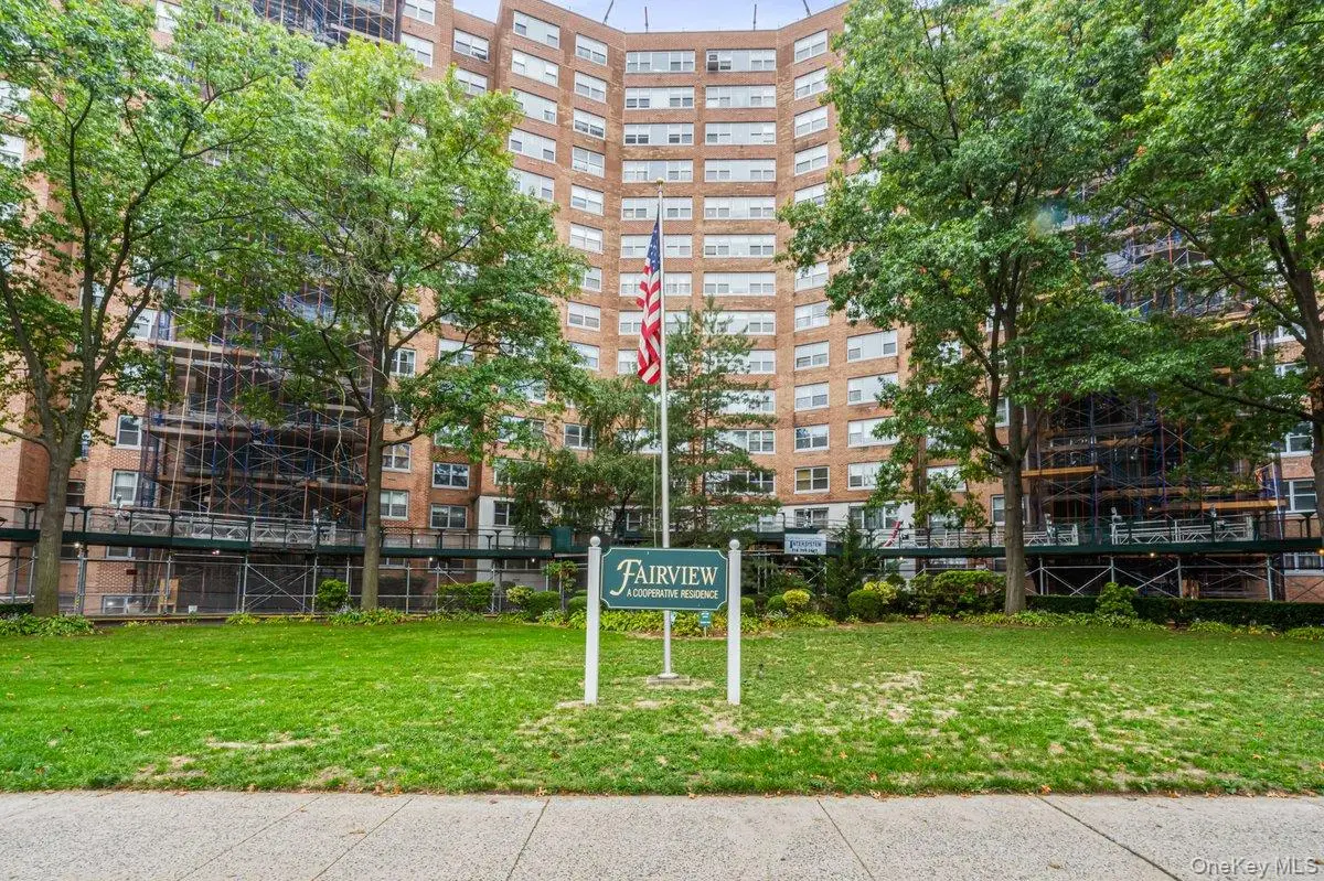 61-20 Grand Central Parkway #A902, Forest Hills, NY 11375 - Image #1