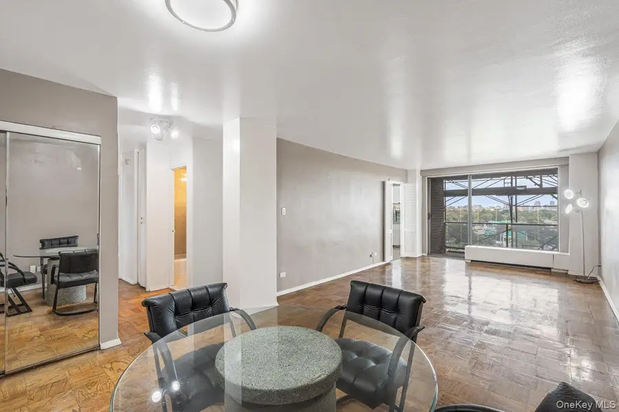 61-20 Grand Central Parkway #A902, Forest Hills, NY 11375 - Image #3