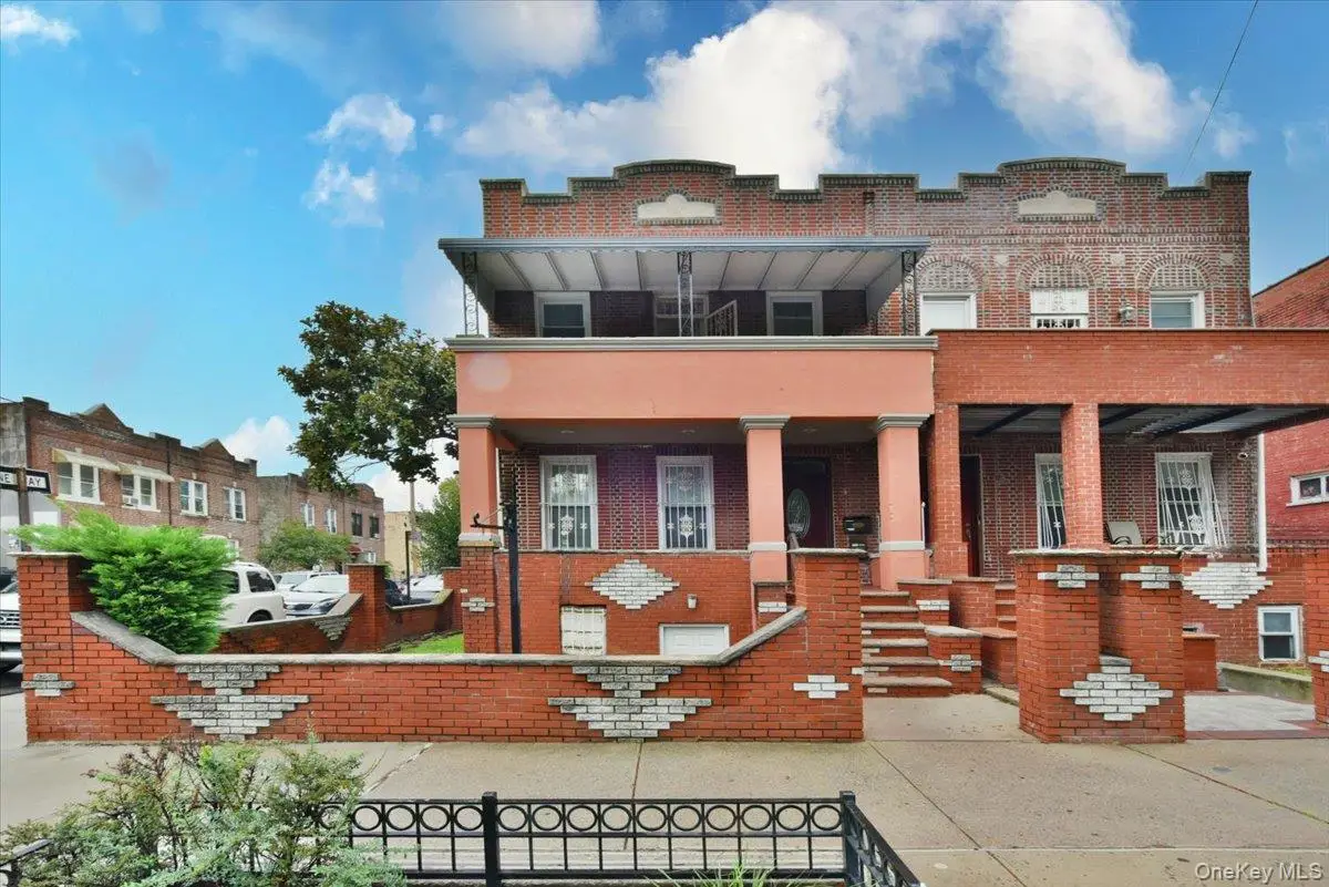 121 Riverdale Avenue, Brooklyn, NY 11212 - Image #1