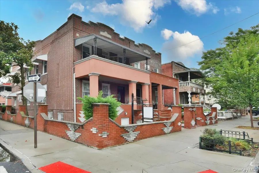 121 Riverdale Avenue, Brooklyn, NY 11212 - Image #2