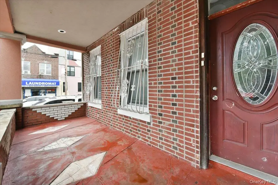121 Riverdale Avenue, Brooklyn, NY 11212 - Image #3
