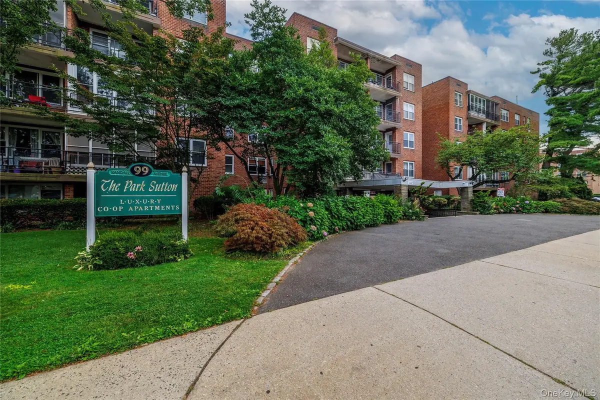 99 Randall #1Q, Freeport, NY 11520 - Image #1