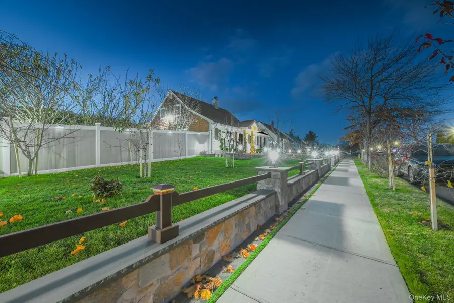 38 Quarry Lane, Levittown, NY 11756 - Image #2