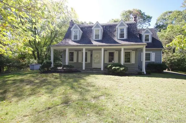 16 Mount Sinai Coram Road, Coram, NY 11727